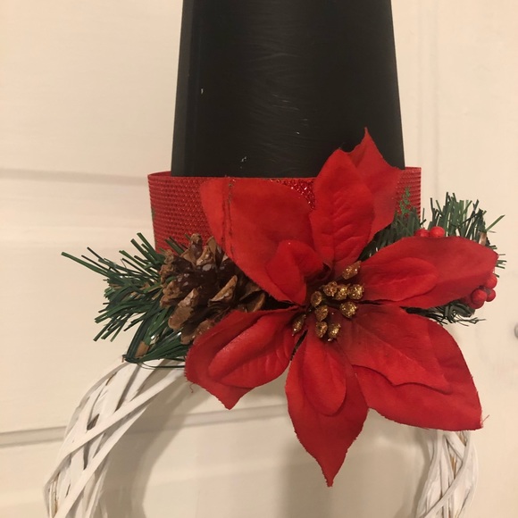 SALE! Snowman Wreath - Picture 4 of 8